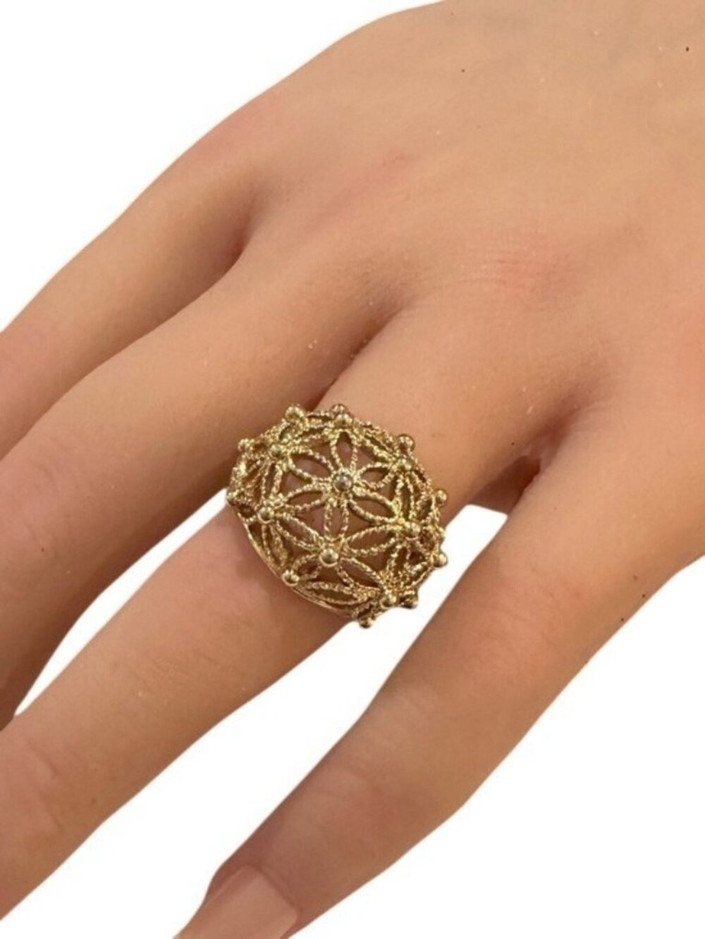 Avon Signed Ring Vintage Gold Tone Dome Filigree Floral Size 5